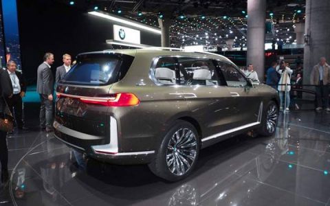 Новый стиль BMW X7 2019