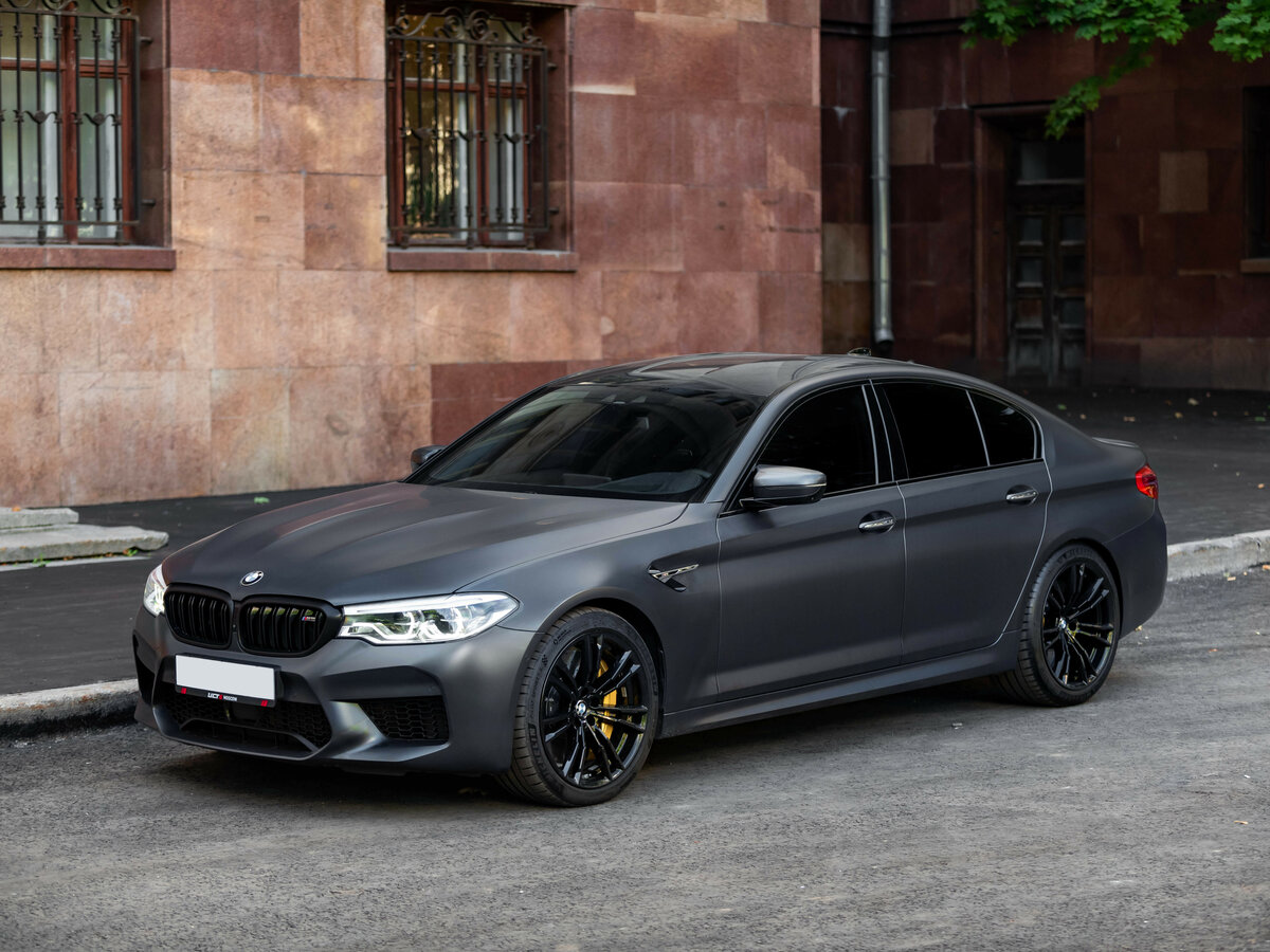 фото bmw m5 f90 цвет белый