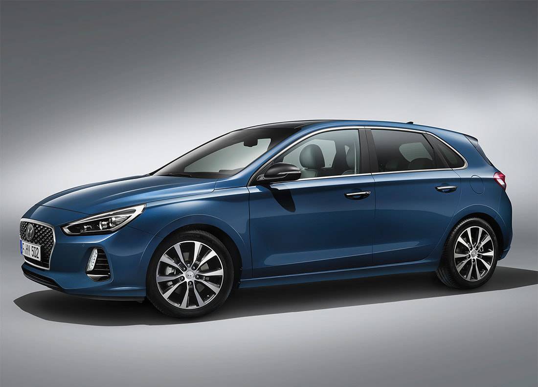 картинки хэтчбека Hyundai i30 2017-2018 вид сбоку