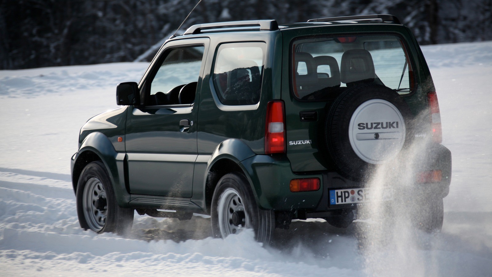 На фото: Suzuki Jimny 