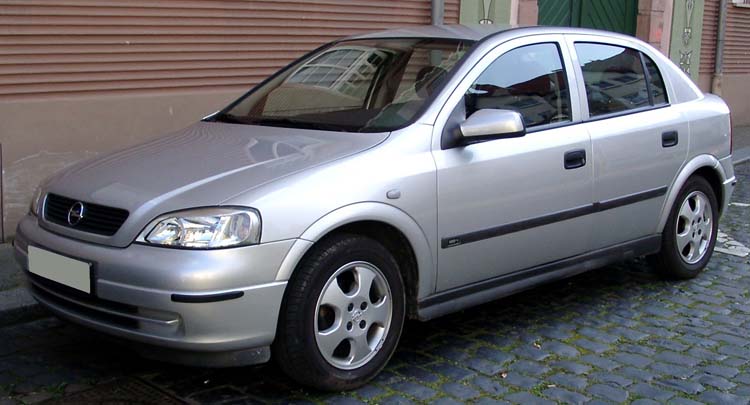 Opel Astra II поколения