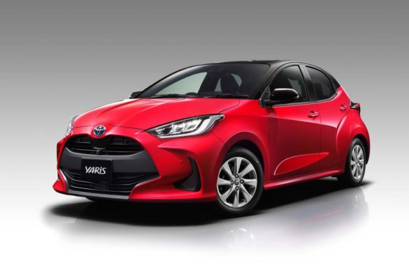 фото Toyota Yaris 2020-2021