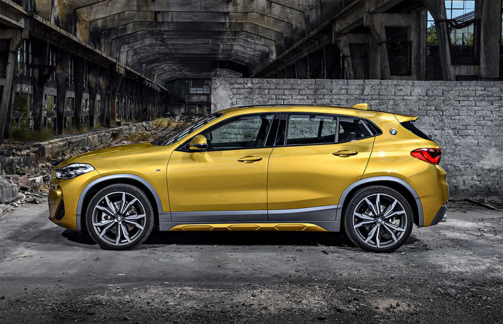 фото BMW X2 2018-2019 вид сбоку