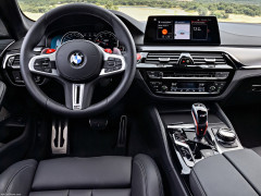 BMW M5 F90 фото