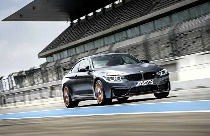 BMW M4 GTS F82 на треке