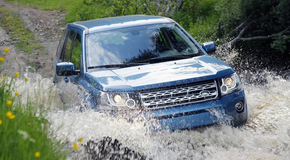 1Land_Rover-Freelander_2_2013_1600x1200_wallpaper_03.jpg